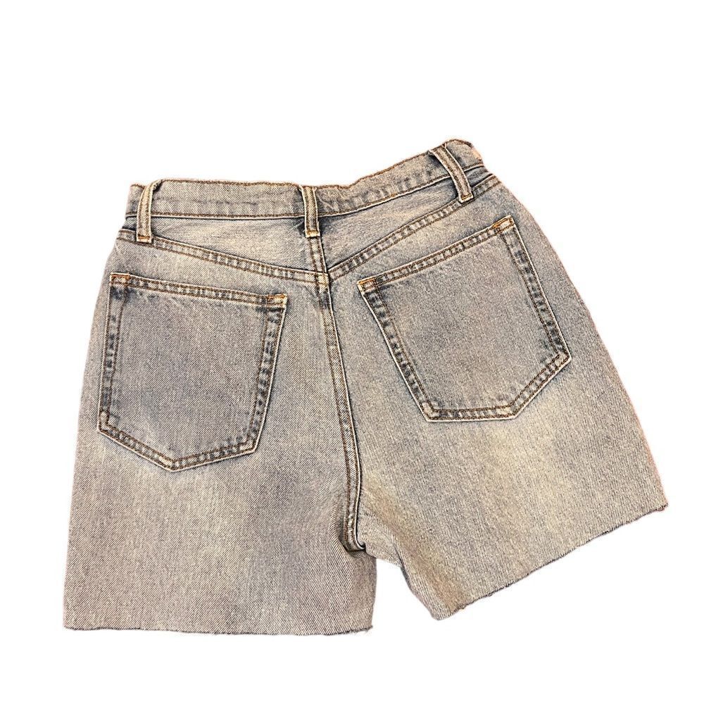 WeWoreWhat Exposed Button Distressed Denim Shorts 25 - Picture 2 of 4